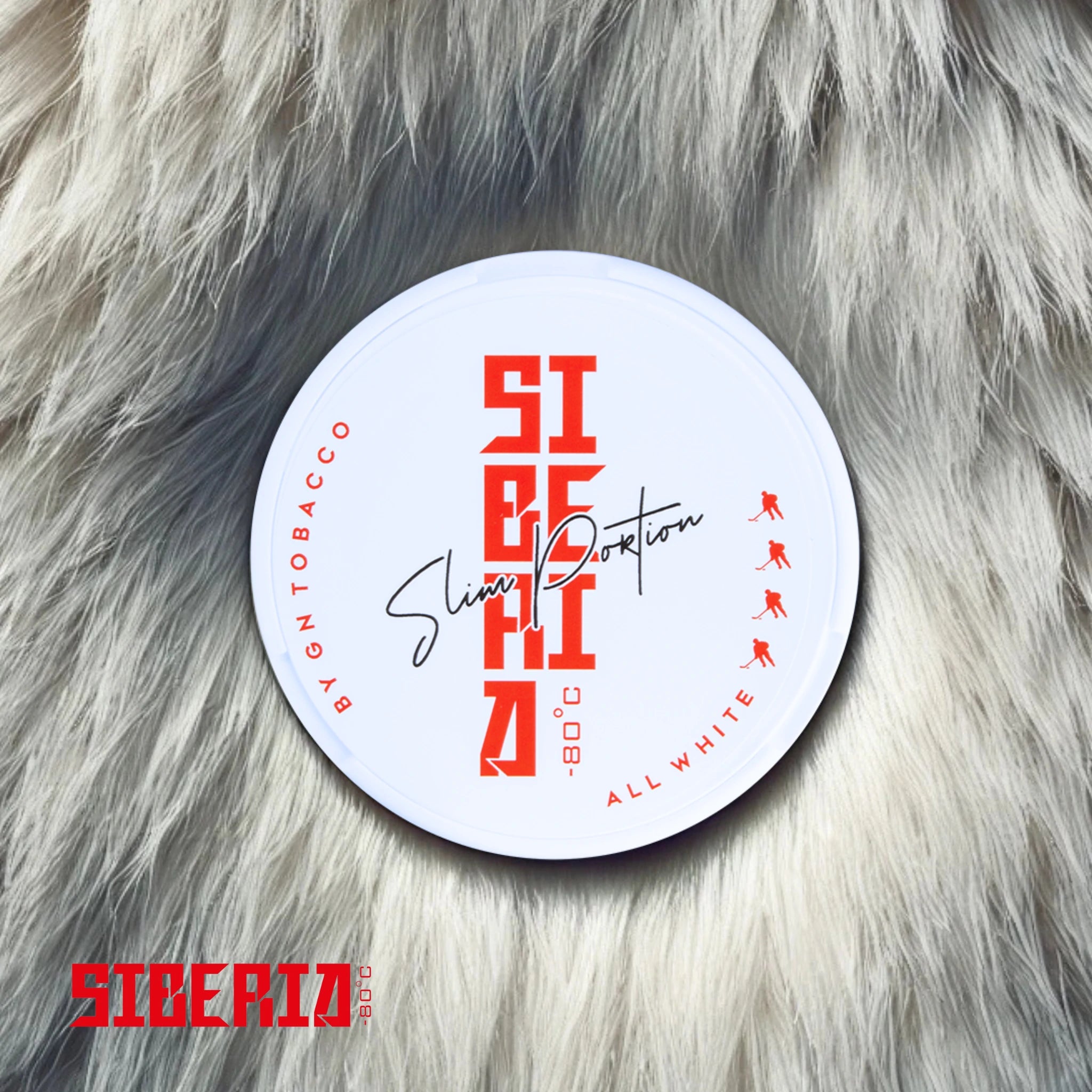 Siberia All White Slim Dose auf Polarbärenfell